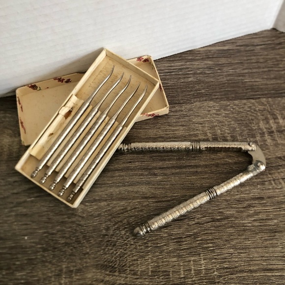 Vintage Nutcracker and Picks Set with Box - Picture 10 of 10